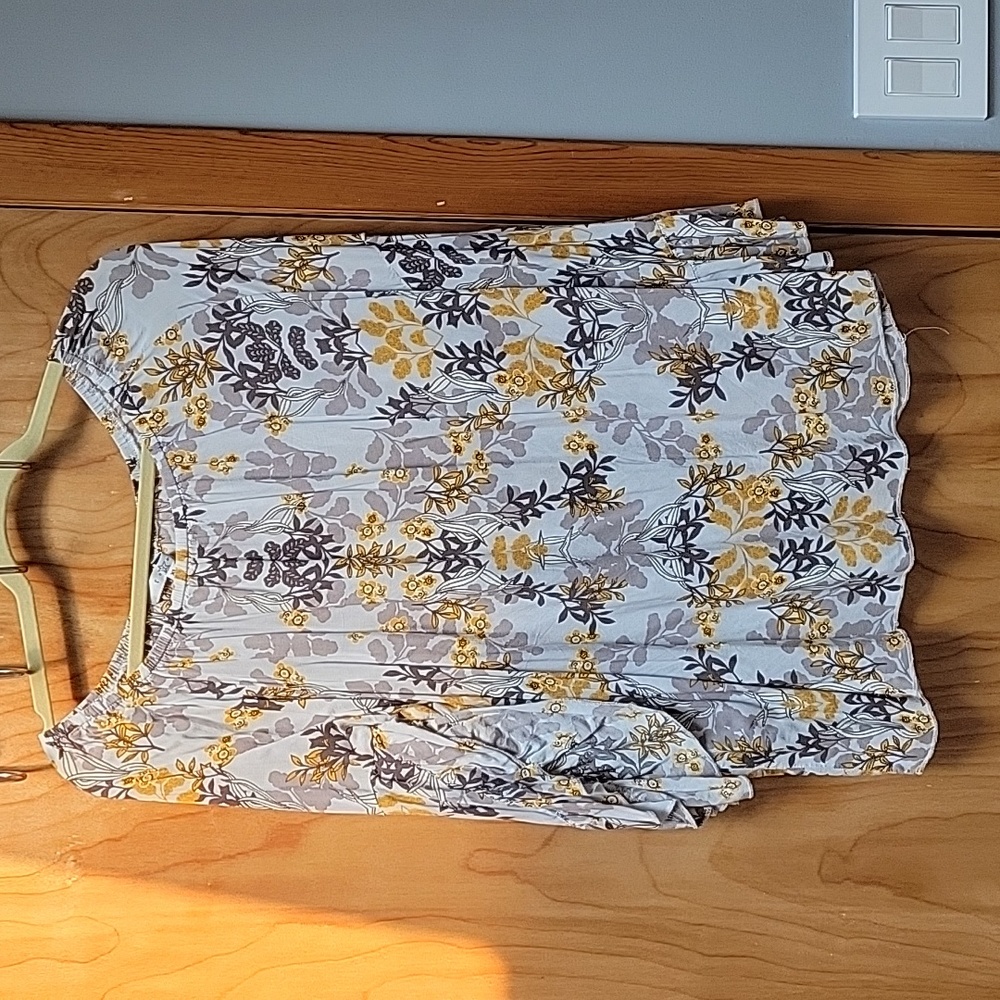 XL multi-color blouse